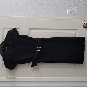 Tahari Levine Women's black knee length dress, size 6P